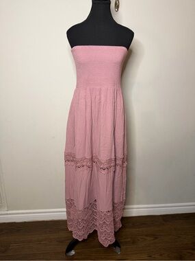 eesome Pink Strapless Crochet-Trim Maxi Dress